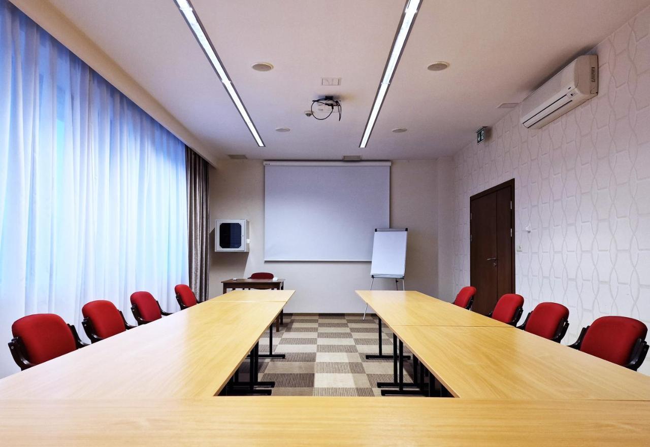 Hotel Prezydencki 4-Star Rzeszow Luaran gambar
