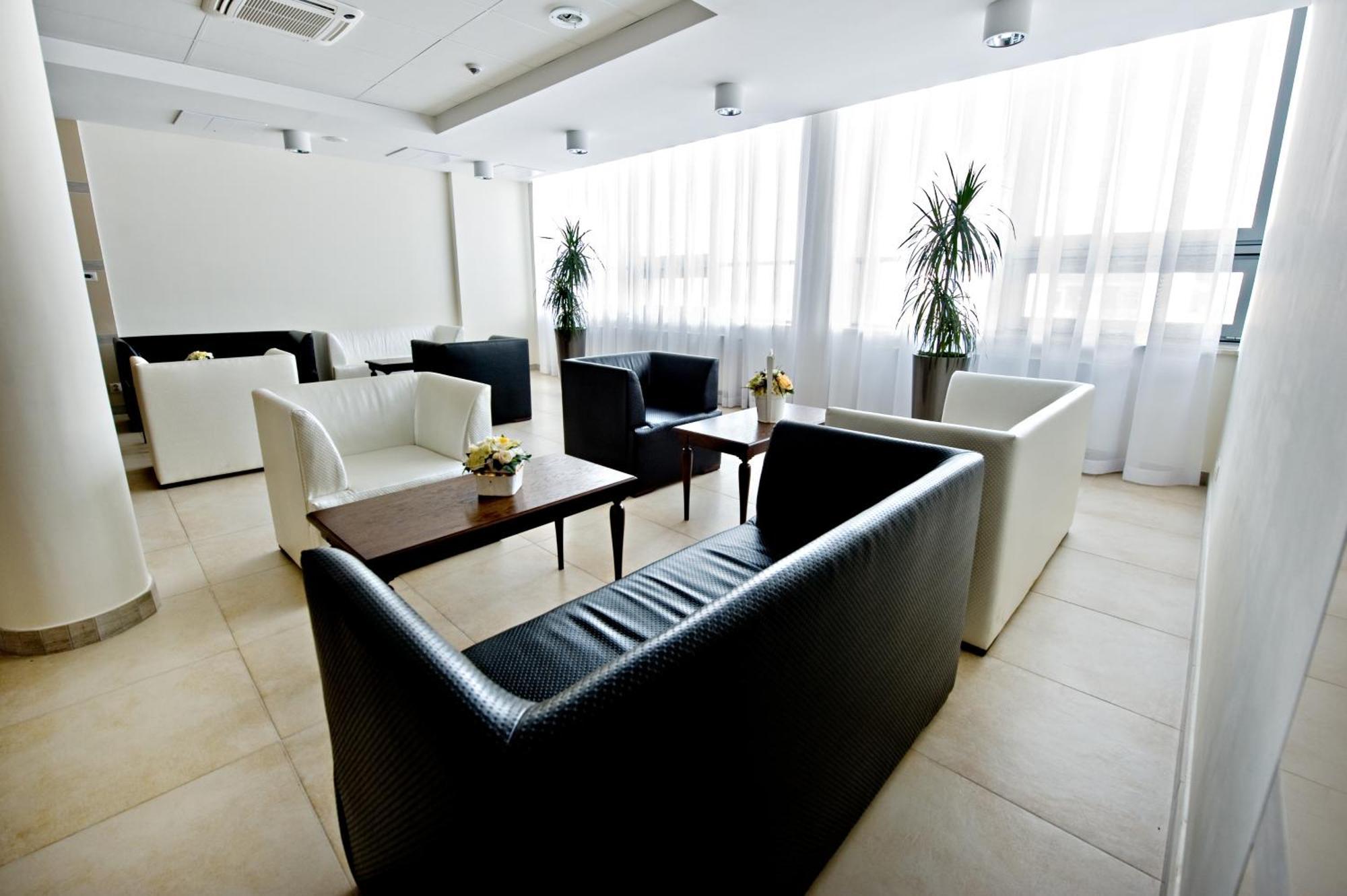 Hotel Prezydencki 4-Star Rzeszow Luaran gambar
