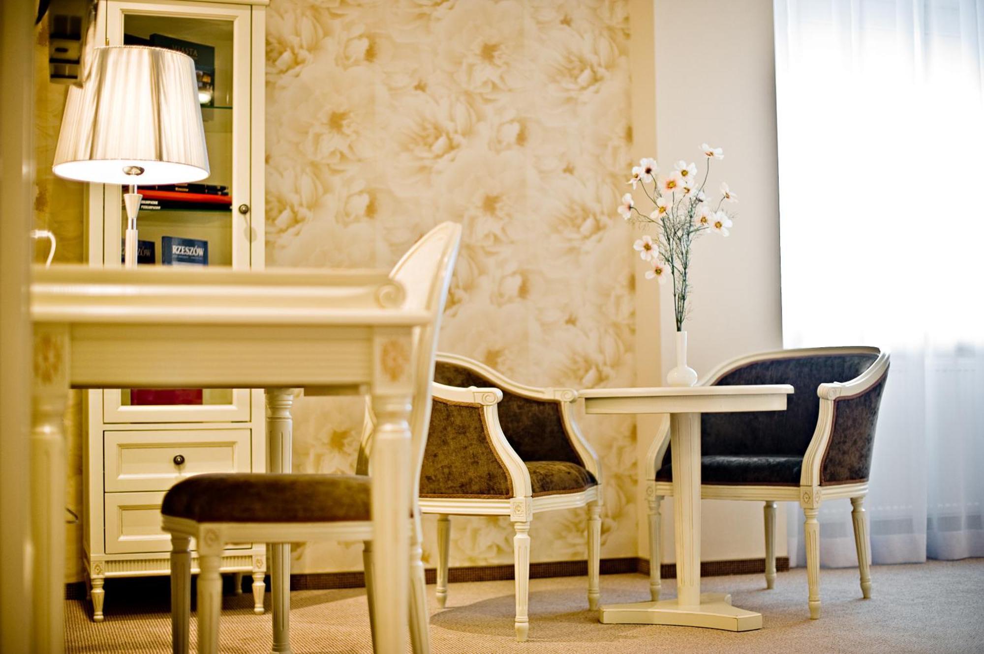 Hotel Prezydencki 4-Star Rzeszow Luaran gambar