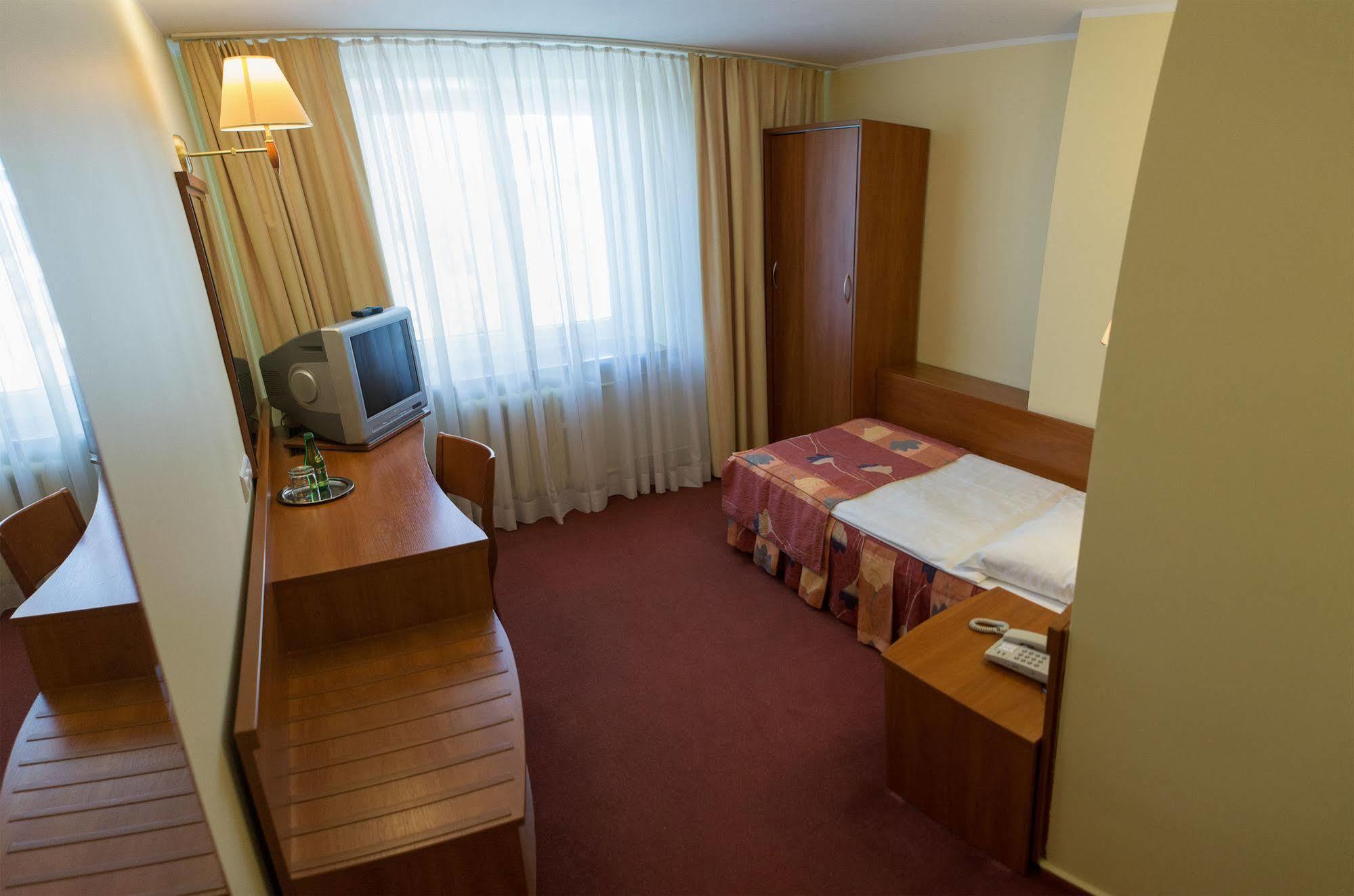 Hotel Prezydencki 4-Star Rzeszow Luaran gambar