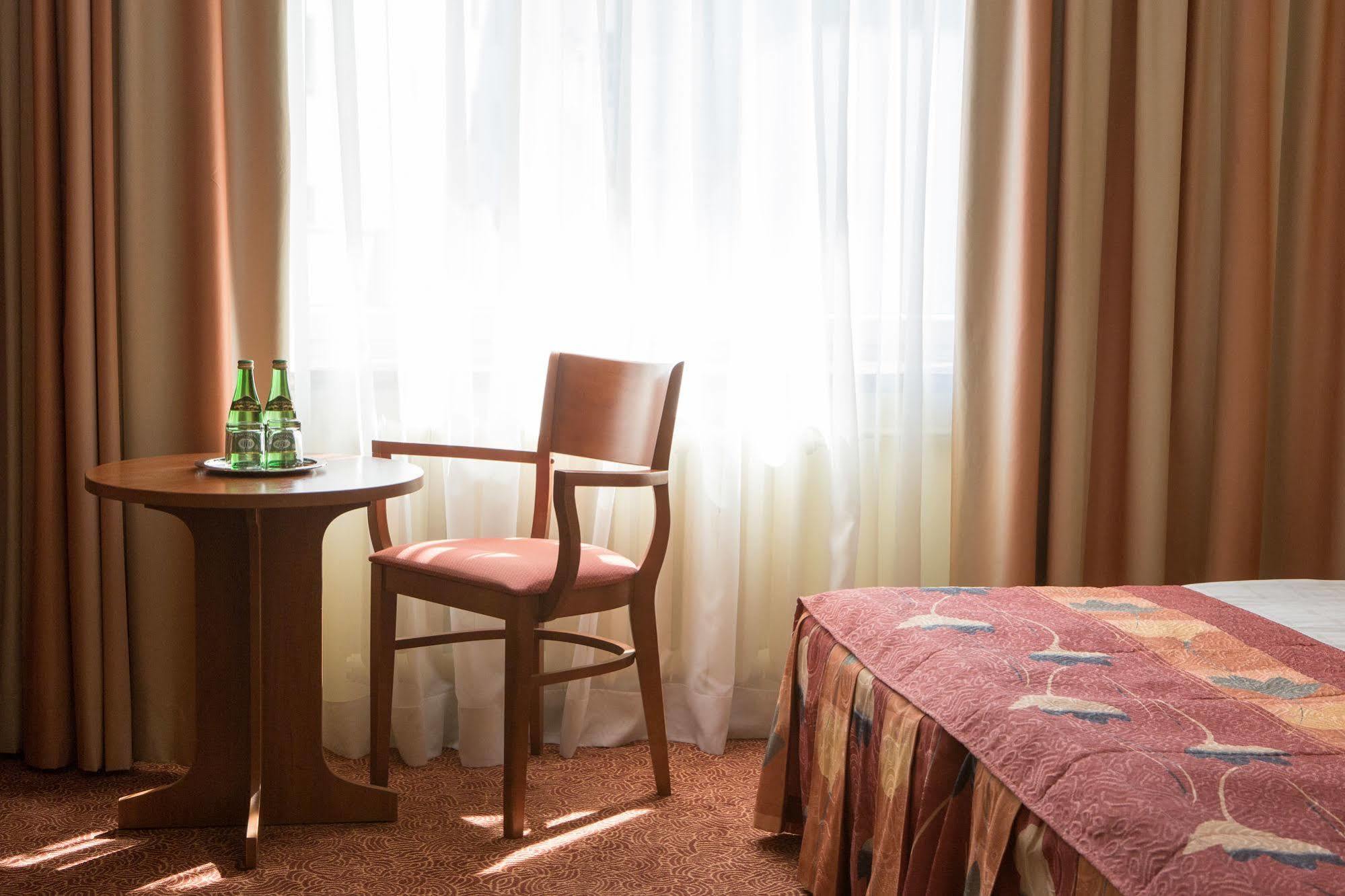 Hotel Prezydencki 4-Star Rzeszow Luaran gambar